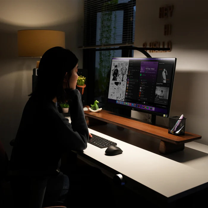 Đèn kẹp bàn thông minh Hyperwork Luna DL01