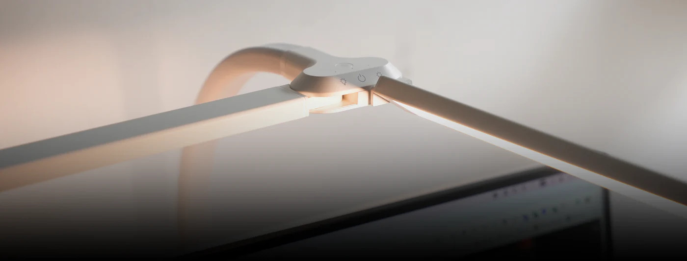 Đèn kẹp bàn thông minh Hyperwork Luna DL01